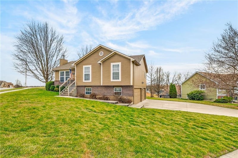 4611 102nd Ct, Kansas City, MO 64156