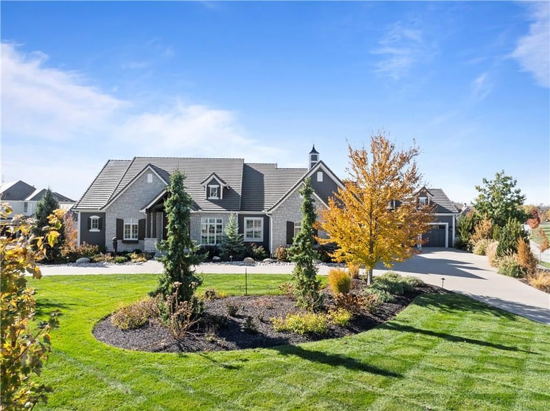 16520 Ballentine St, Overland Park, KS 66221