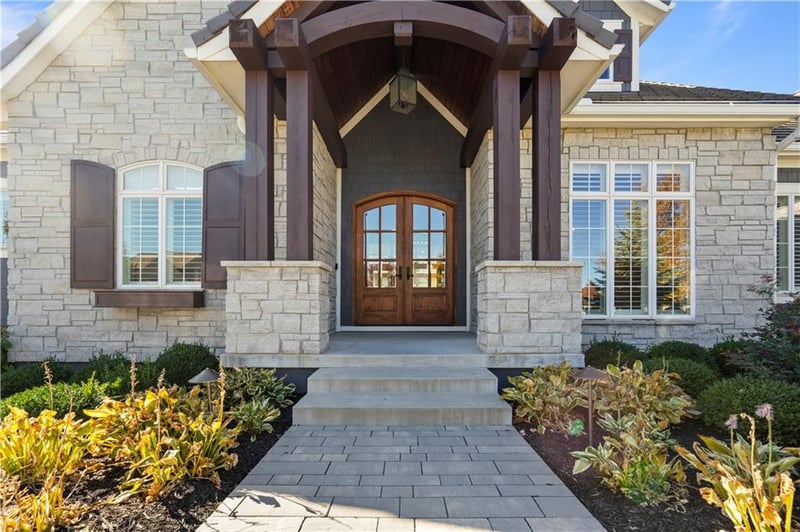 16520 Ballentine St, Overland Park, KS 66221