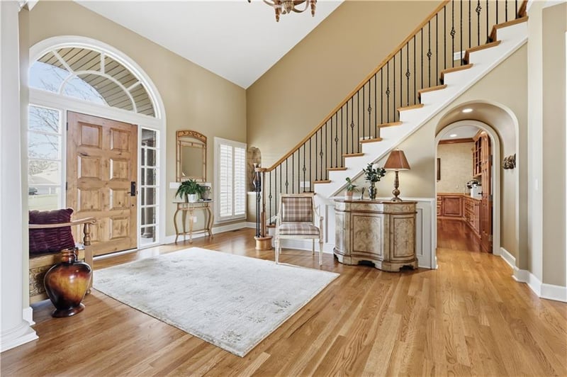 2635 Ashurst Ln, Lee's Summit, MO 64081