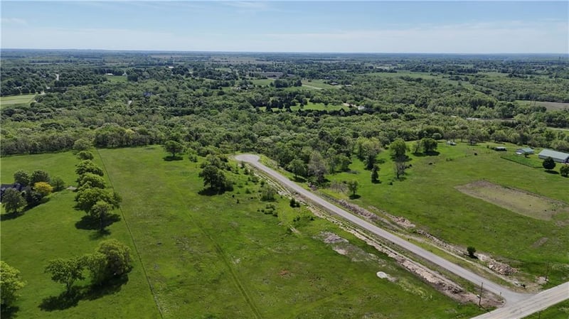 5400 188 Ter, Stilwell, KS 66085