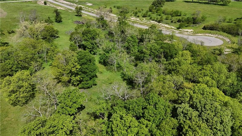 5201 188th Ter, Stilwell, KS 66085