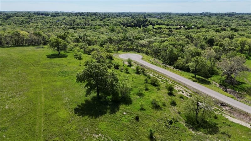 5201 188th Ter, Stilwell, KS 66085
