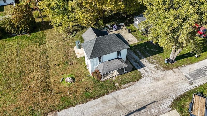 606 Water St, Holt, MO 64048