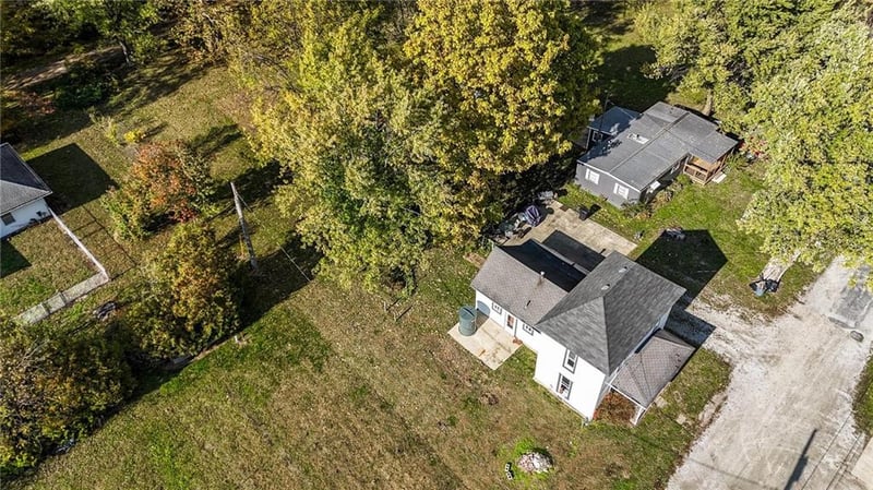 606 Water St, Holt, MO 64048