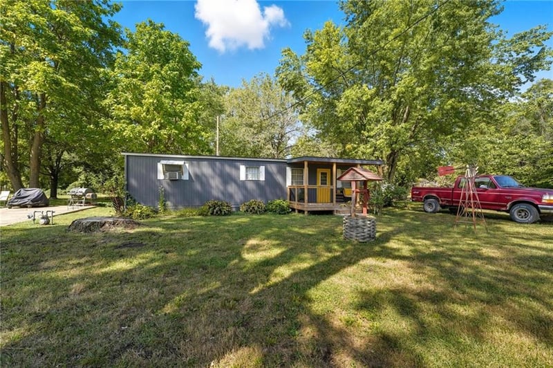 610 Water St, Holt, MO 64048
