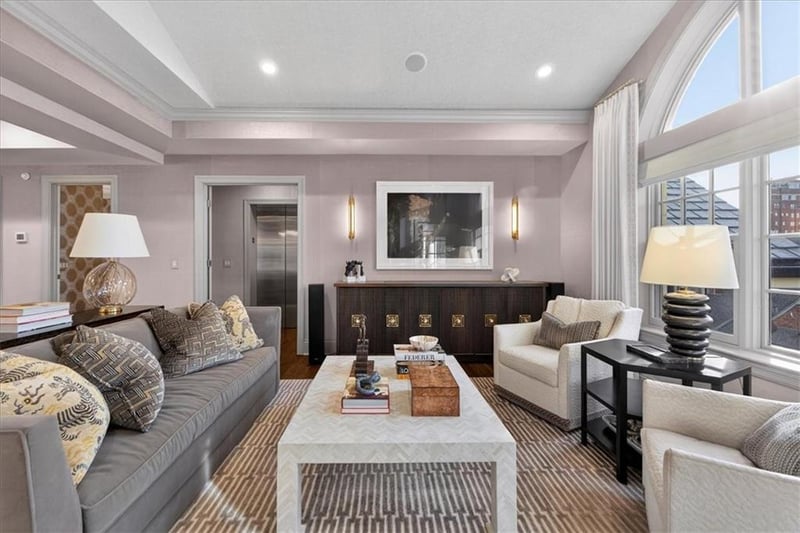 4937 Wyandotte St #400, Kansas City, MO 64112