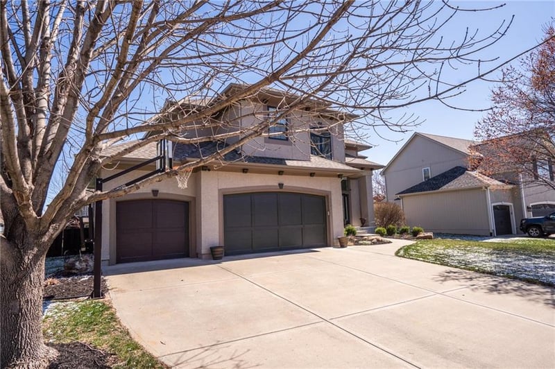 5511 Chouteau St, Shawnee, KS 66226