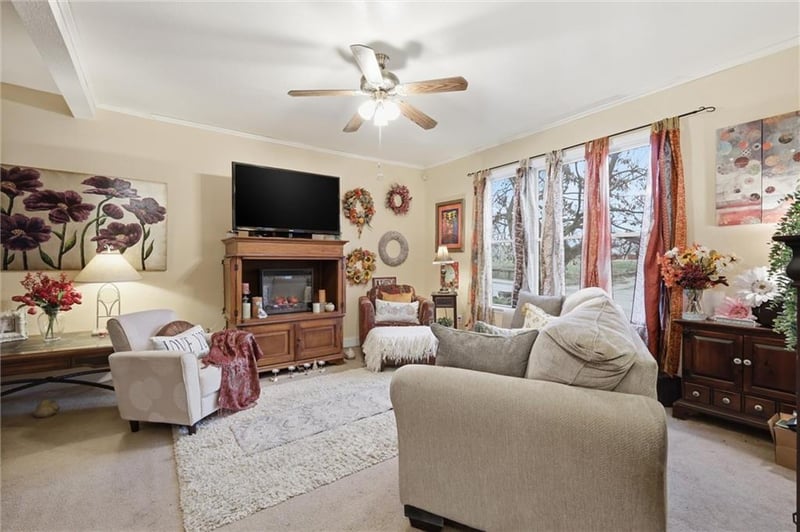 526 Kiowa St, Leavenworth, KS 66048