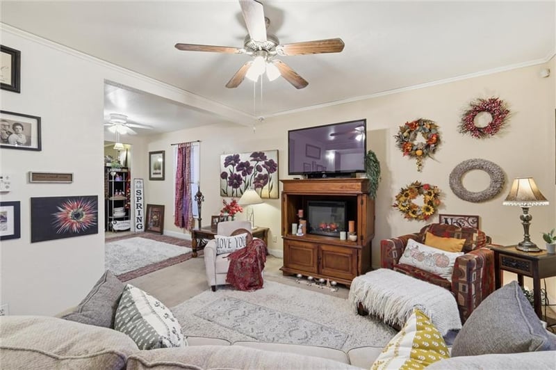 526 Kiowa St, Leavenworth, KS 66048