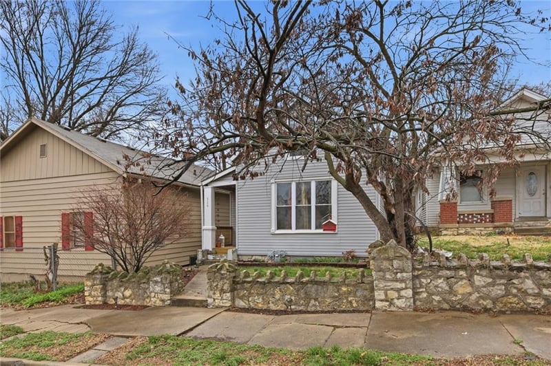 526 Kiowa St, Leavenworth, KS 66048