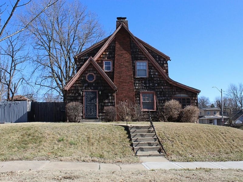 2247 Van Brunt Blvd, Kansas City, MO 64127