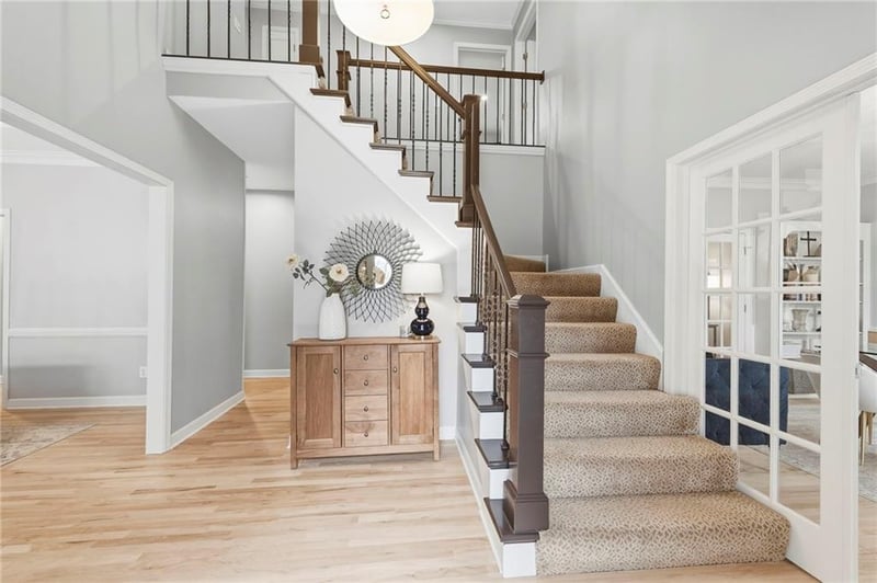 12536 Nieman Rd, Overland Park, KS 66213
