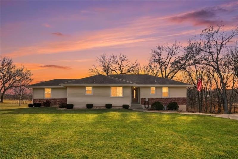 10423 124th St, Liberty, MO 64068