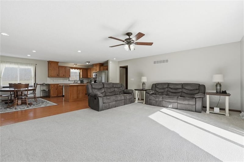 10423 124th St, Liberty, MO 64068