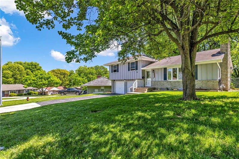 12903 54th St, Kansas City, MO 64133