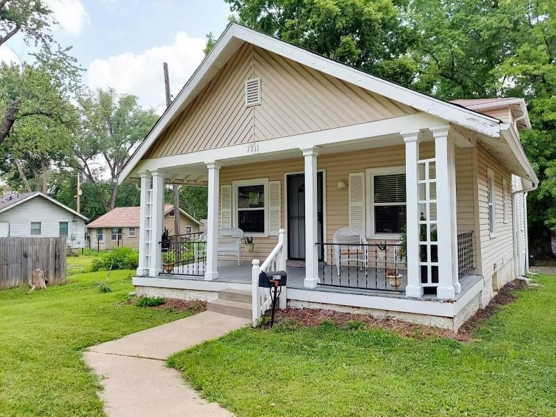 7211 Lydia Ave, Kansas City, MO 64131