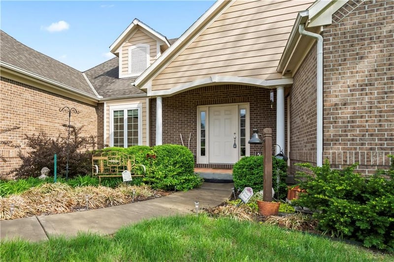 28919 Hackberry Cir, Paola, KS 66071