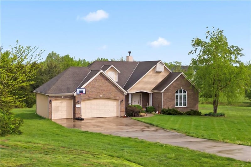 28919 Hackberry Cir, Paola, KS 66071