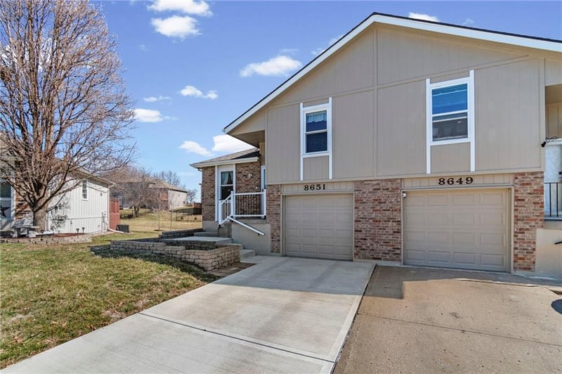 8651 Hull Ave, Kansas City, MO 64154