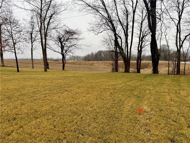1972 Longview Dr, Liberty, MO 64068