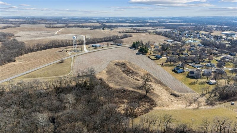 Us 169 Hw, Gower, MO 64454