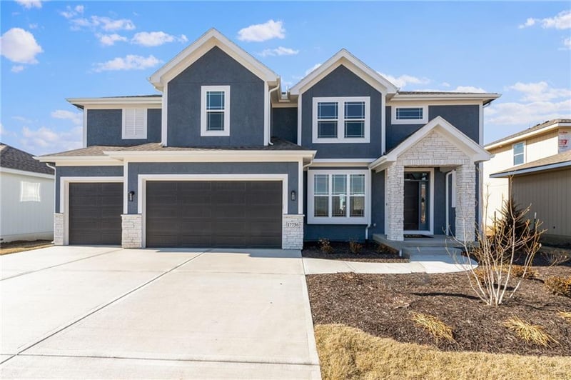 17237 164th Ter, Olathe, KS 66062