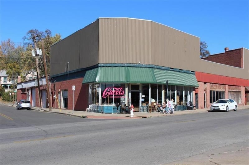 1801 Frederick Ave, St Joseph, MO 64501