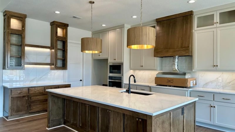 17408 Parkhill St, Overland Park, KS 66221