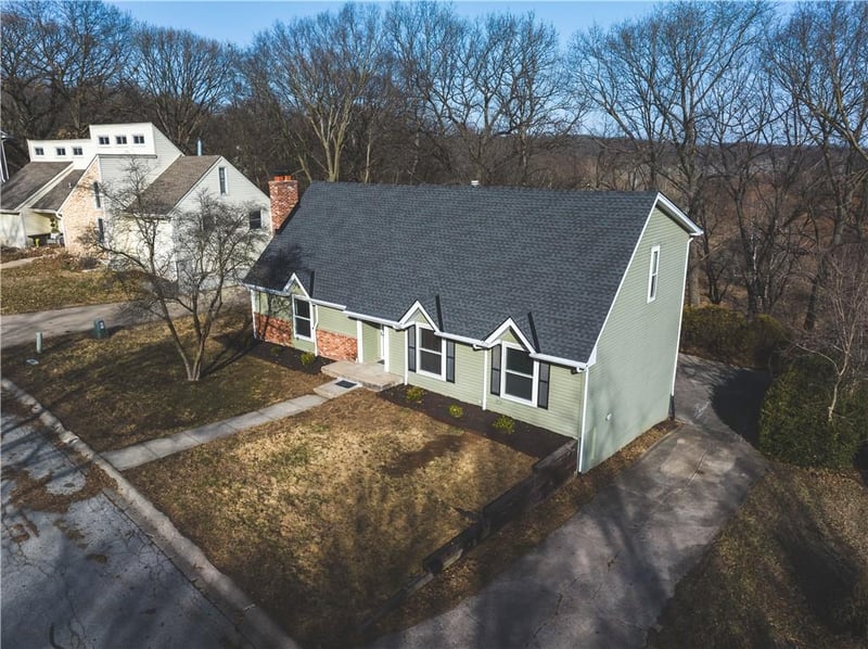 5506 Verlin Dr, Parkville, MO 64152