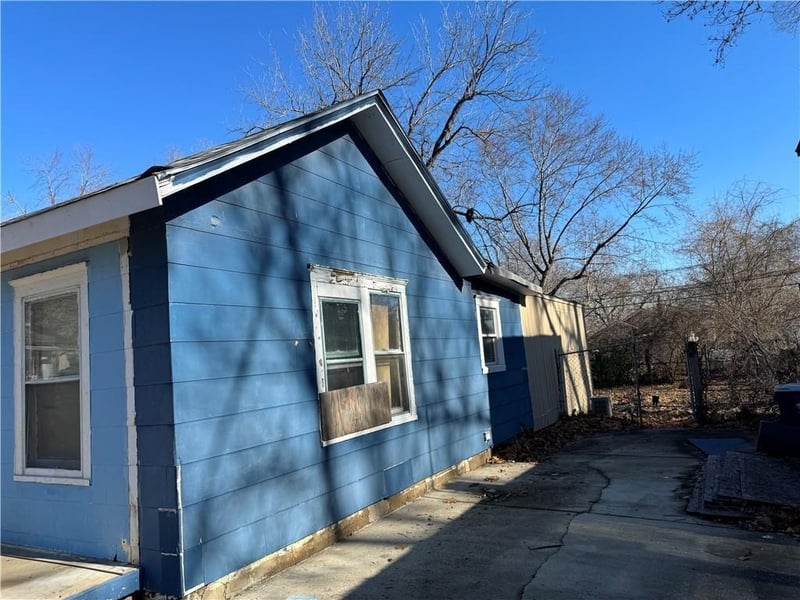 5933 Brooklyn Ave, Kansas City, MO 64130