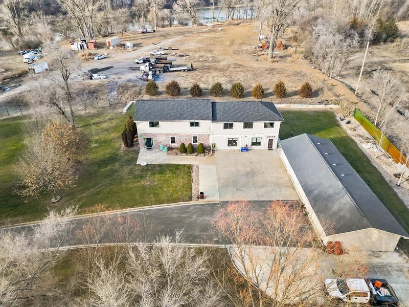 4111 Frisbie Rd, Shawnee, KS 66226