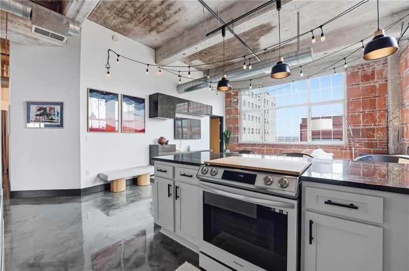 321 7th St #407, Kansas City, MO 64105