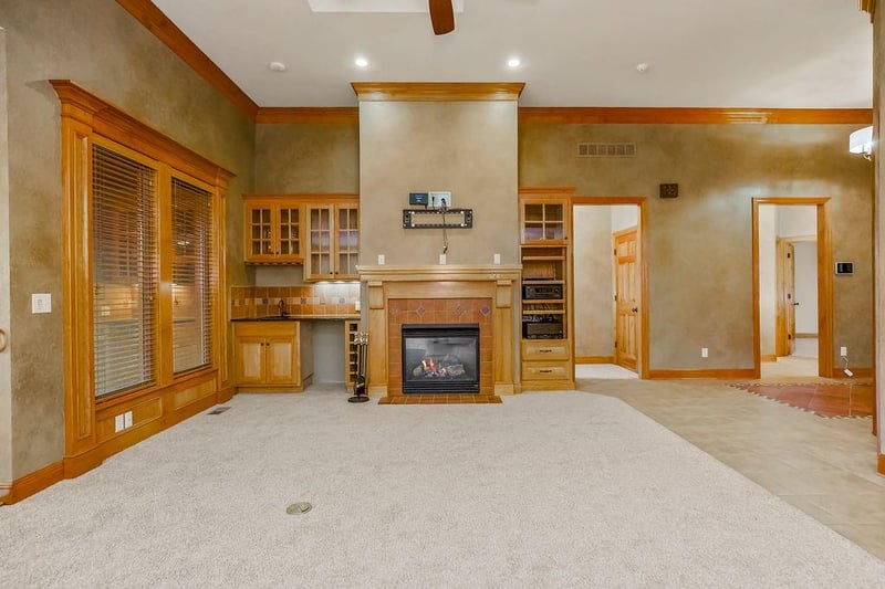 4311 141st Pl, Basehor, KS 66007