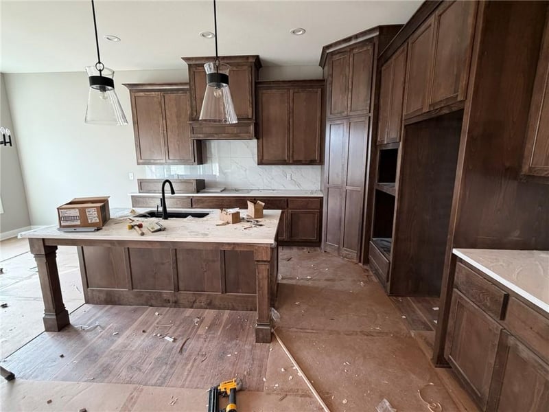1153 SW Whitby Dr, Lee's Summit, MO 64083