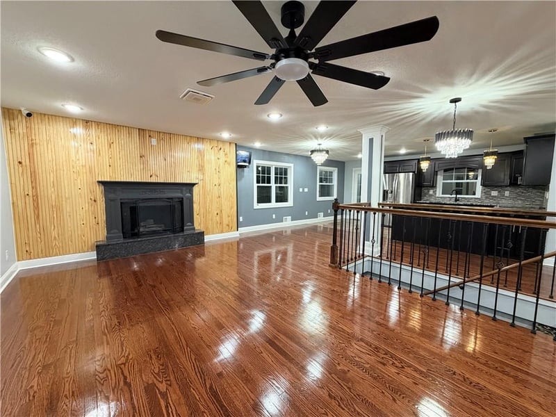 539 Westvale Rd, Kansas City, KS 66102