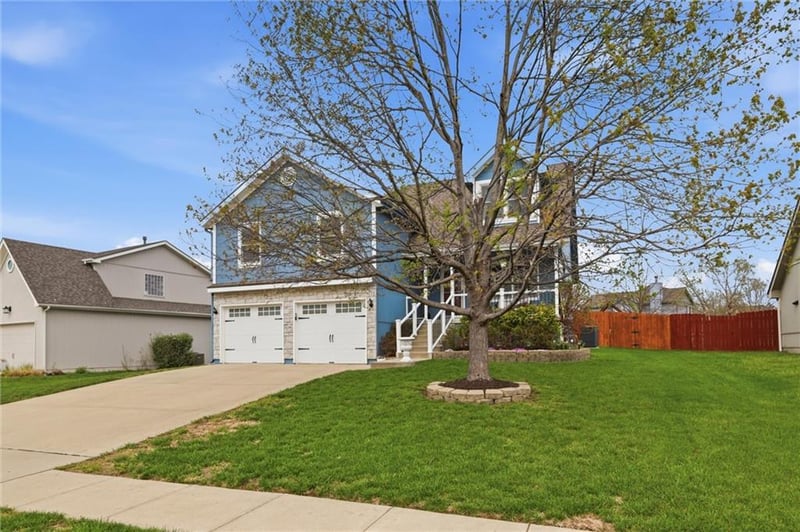 7436 N Marsh Ave, Kansas City, MO 64158