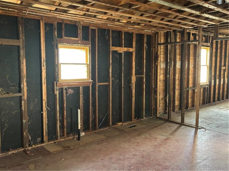 208 Harrington Ave, St Joseph, MO 64504