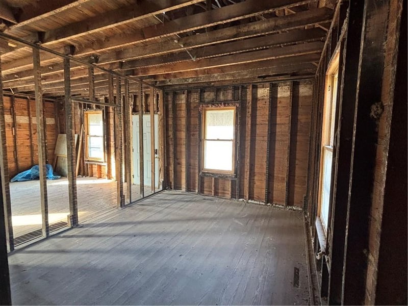 208 Harrington Ave, St Joseph, MO 64504