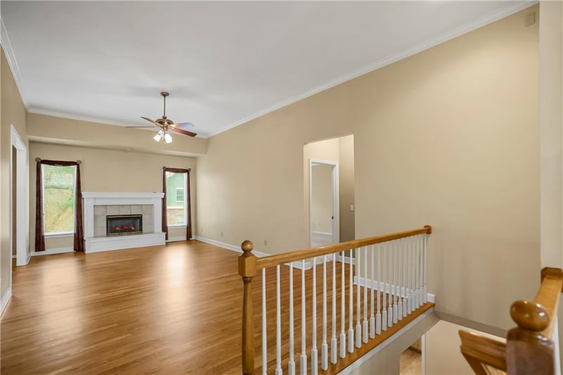 12204 England St, Overland Park, KS 66213