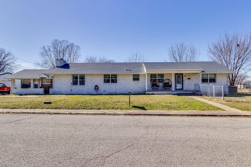 1409 Cleveland Ave, Baxter Springs, KS 66713