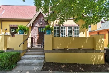 9008 NE 80th St, Kansas City, MO 64158