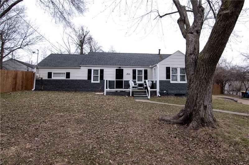 3805 Laurel Ave, Kansas City, MO 64133