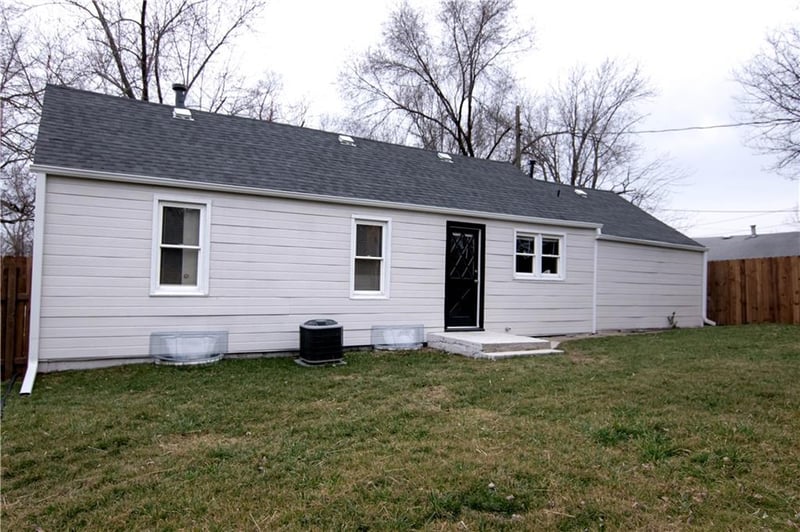 3805 Laurel Ave, Kansas City, MO 64133