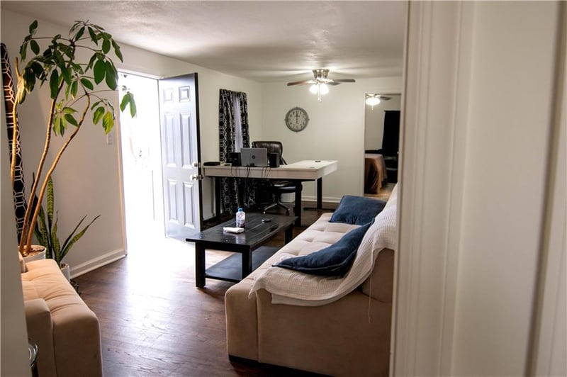 3805 Laurel Ave, Kansas City, MO 64133