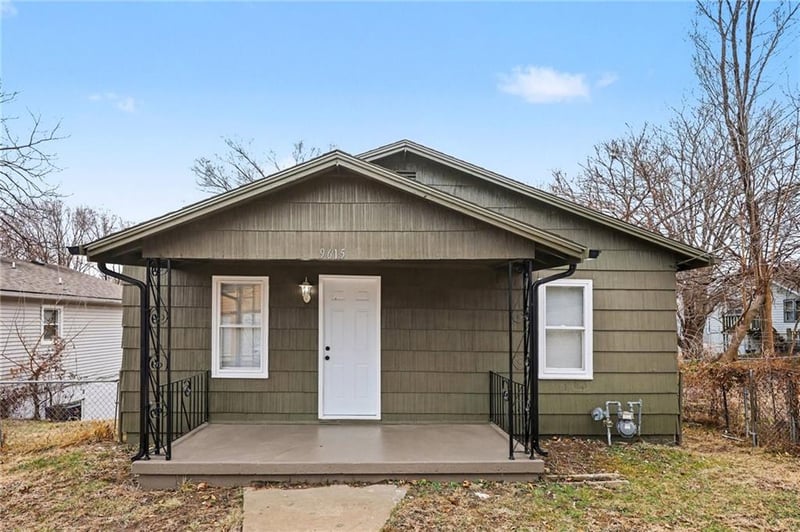 9615 18th St, Independence, MO 64052