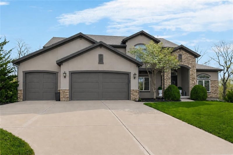13021 Kelli Dr, Kearney, MO 64060