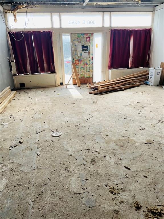 308 43rd St, Kansas City, MO 64111