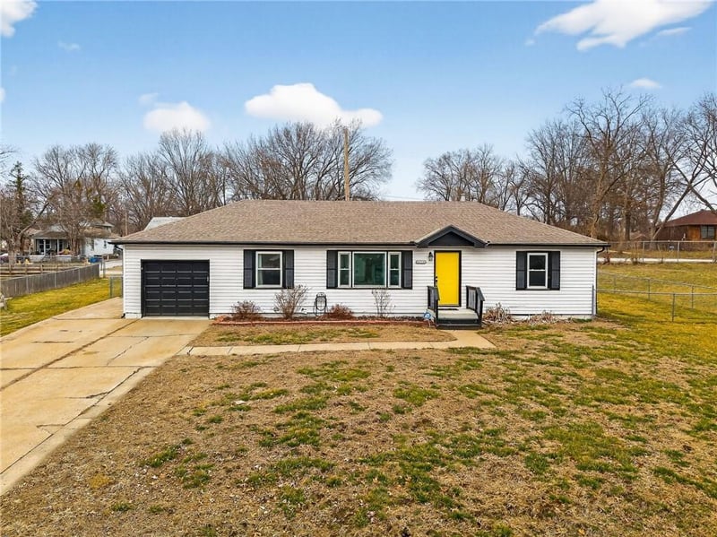 4630 43rd Ter, Kansas City, MO 64117