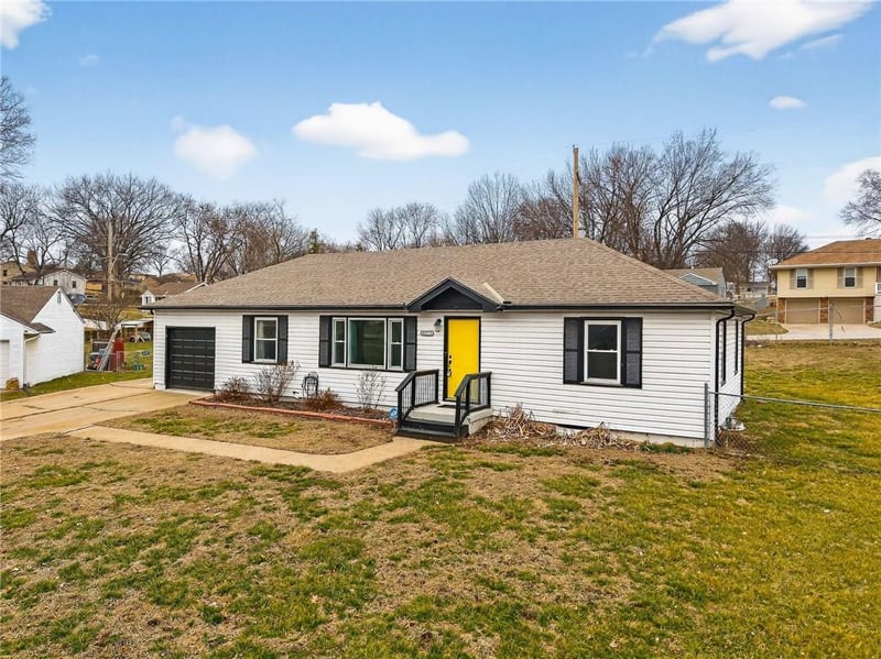 4630 43rd Ter, Kansas City, MO 64117